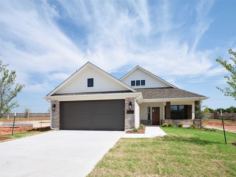 Single Family Residence in Oklahoma City OK 7905 NW 163rd Street.jpg