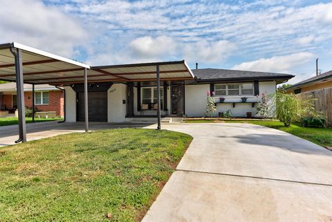 Single Family Residence in Oklahoma City OK 2805 SW 54th Place.jpg