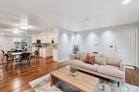 Condominium in Oklahoma City OK 4400 Hemingway Drive #103.jpg