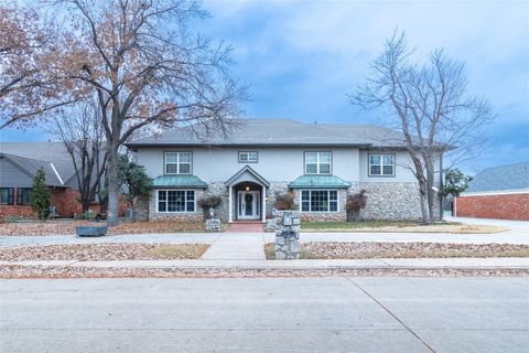Single Family Residence in Oklahoma City OK 3017 Thorn Ridge Road.jpg