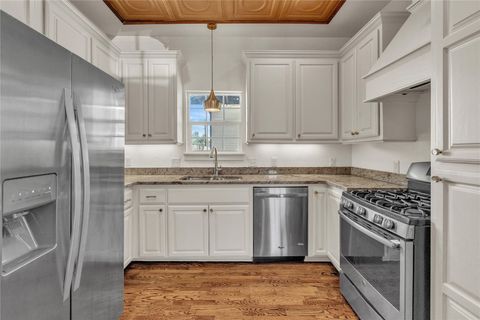 Single Family Residence in Oklahoma City OK 1118 NW 13th Street 5.jpg