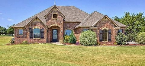 Single Family Residence in Oklahoma City OK 8541 SW 107th Street.jpg