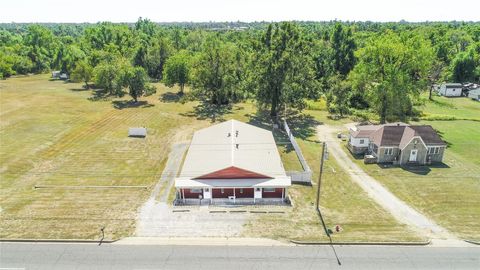 Single Family Residence in Oklahoma City OK 9508 NE 23rd Street.jpg