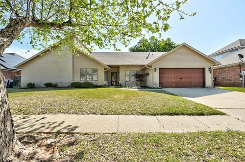 Single Family Residence in Oklahoma City OK 11504 Condor Terrace.jpg