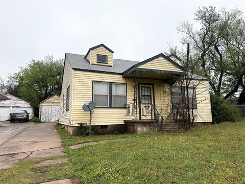 Single Family Residence in Oklahoma City OK 2525 NE 14th Street.jpg