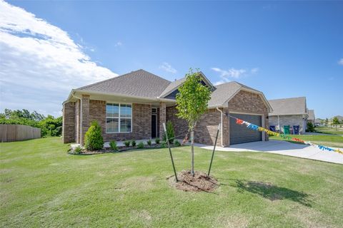 Single Family Residence in Piedmont OK 14128 Hamlet Way.jpg