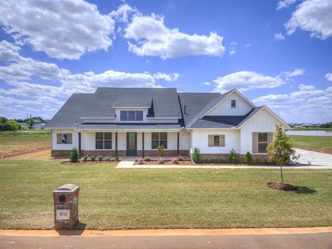 Single Family Residence in Cashion OK 6841 Lake View Court.jpg