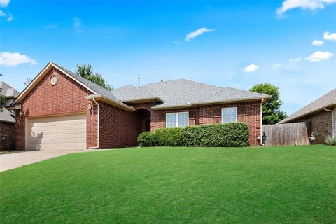 Single Family Residence in Edmond OK 16117 SonomaLake Boulevard.jpg