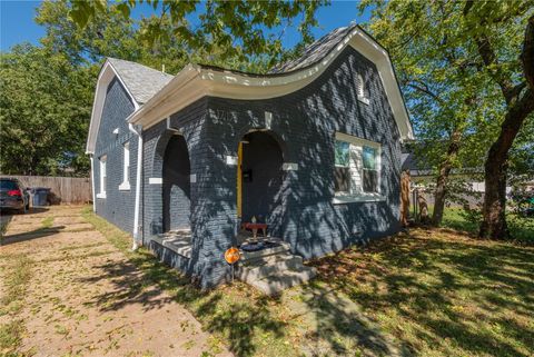 Single Family Residence in Oklahoma City OK 1717 N Kelham Avenue.jpg
