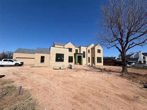 Single Family Residence in Oklahoma City OK 2729 Drakestone Avenue.jpg