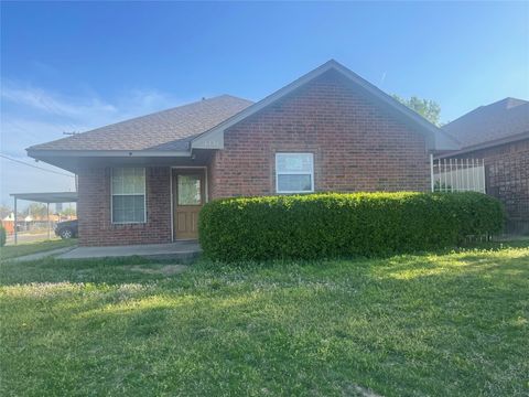 Single Family Residence in Oklahoma City OK 3300 SW 41st Street.jpg
