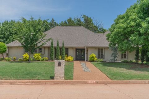 Single Family Residence in Oklahoma City OK 12824 Cedar Springs Road.jpg