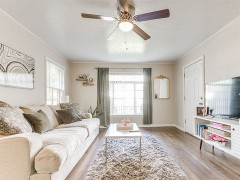 Single Family Residence in Oklahoma City OK 5409 N Walker Avenue.jpg