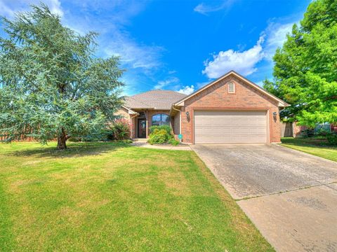 Single Family Residence in Edmond OK 301 MOHAWK Trail.jpg