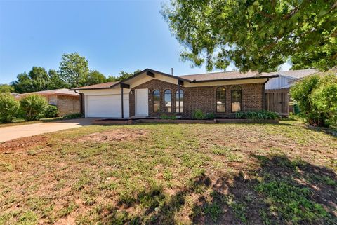 Single Family Residence in Oklahoma City OK 10912 N Florida Avenue.jpg