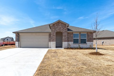 Single Family Residence in Oklahoma City OK 8400 NW 61st Street.jpg