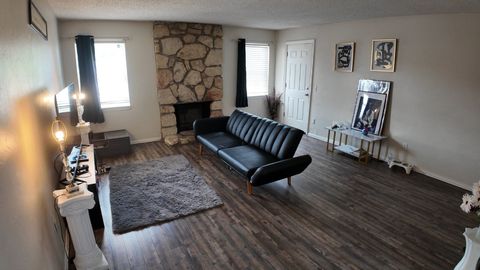 Condominium in Oklahoma City OK 2628 N Ann Arbor Avenue #102.jpg