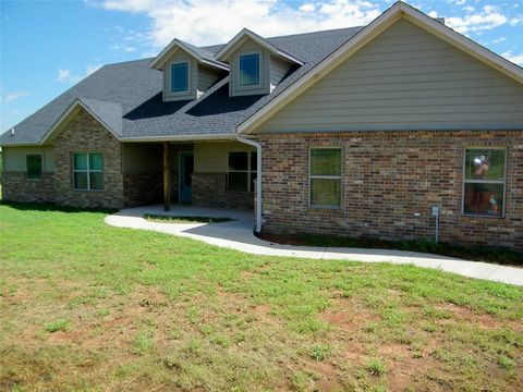 Single Family Residence in Kingfisher OK 25183 E 840 Road.jpg