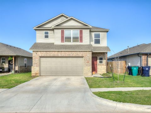 Single Family Residence in Oklahoma City OK 1821 Easton Lane.jpg
