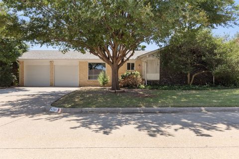 Single Family Residence in Oklahoma City OK 4716 NW 69th Street.jpg