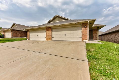 Duplex in Del City OK 4309 Edinburg Way.jpg