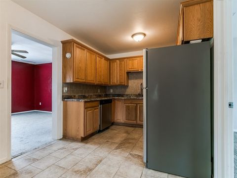 Office in Choctaw OK 11311 NE 23rd Street 29.jpg