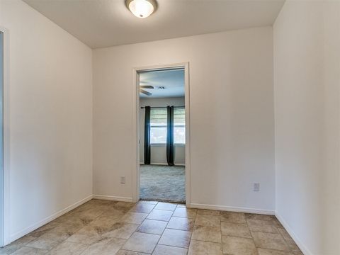 Office in Choctaw OK 11311 NE 23rd Street 22.jpg