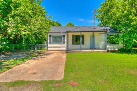 Single Family Residence in Del City OK 4113 Prairie Lane.jpg