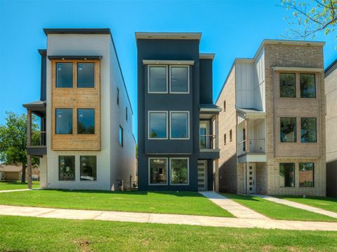 Single Family Residence in Oklahoma City OK 1302 NW 11th Street.jpg