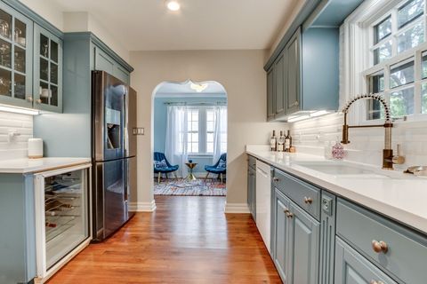 Single Family Residence in Oklahoma City OK 915 NW 40th Street 6.jpg