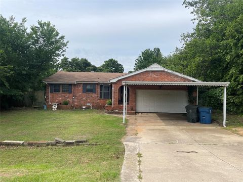 Single Family Residence in Oklahoma City OK 10608 Tumilty Terrace.jpg