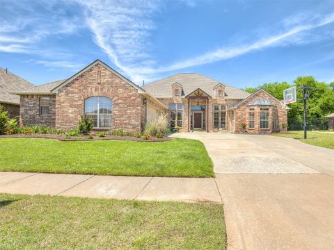 Single Family Residence in Oklahoma City OK 14501 Fossil Creek Lane.jpg