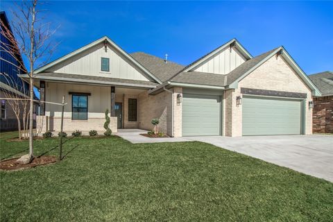 Single Family Residence in Oklahoma City OK 6513 NW 145th Street.jpg