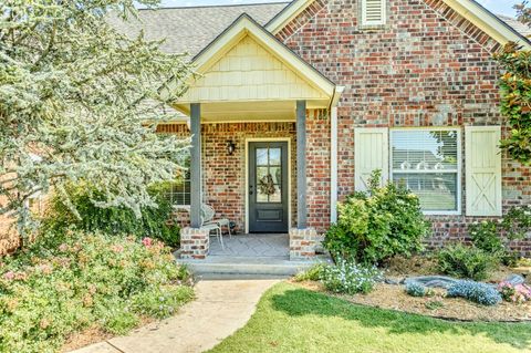 Single Family Residence in Tuttle OK 775 Magnolia Lane 2.jpg