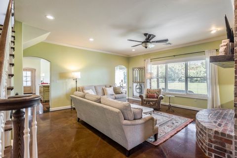 Single Family Residence in Tuttle OK 775 Magnolia Lane 13.jpg