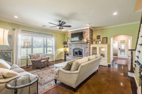 Single Family Residence in Tuttle OK 775 Magnolia Lane 11.jpg