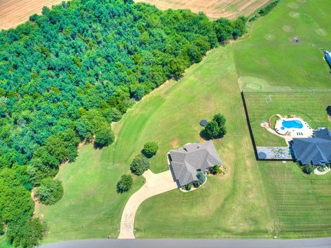 Single Family Residence in Tuttle OK 775 Magnolia Lane 41.jpg