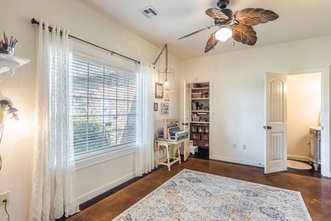 Single Family Residence in Tuttle OK 775 Magnolia Lane 14.jpg