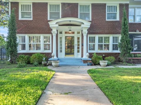 Single Family Residence in Oklahoma City OK 1223 NW 20th Street 2.jpg