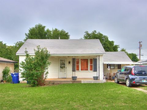 Single Family Residence in Oklahoma City OK 2133 SW 46th Street.jpg