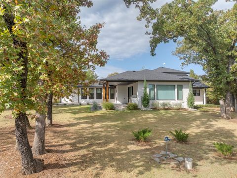 Single Family Residence in Arcadia OK 5116 N Westminster Road.jpg