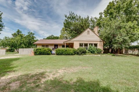 Single Family Residence in Oklahoma City OK 2805 N Ann Arbor Avenue.jpg