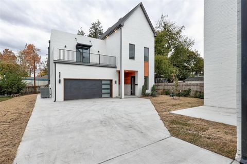 Single Family Residence in Oklahoma City OK 1318 NW 15th Street.jpg