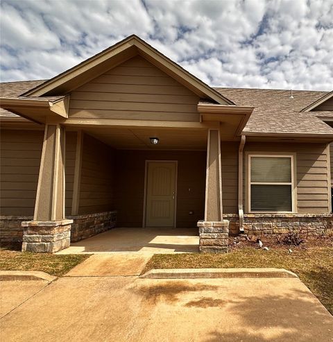 Townhouse in Oklahoma City OK 925 SW 92nd Street.jpg