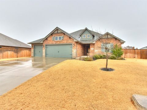 Single Family Residence in Edmond OK 2124 Marbleseed Court.jpg