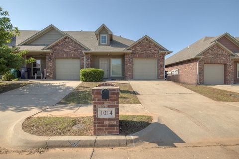 Townhouse in Oklahoma City OK 1014 SW 92nd Street.jpg