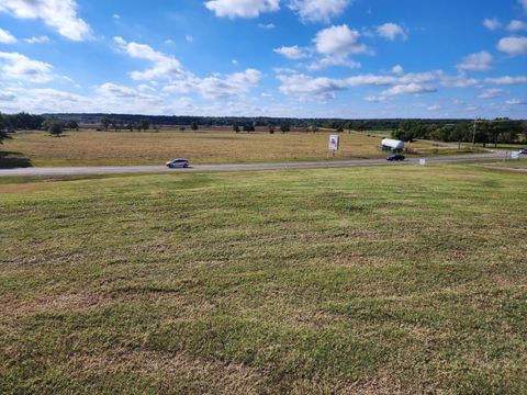 Unimproved Land in Arcadia OK 615 E Highway 66.jpg
