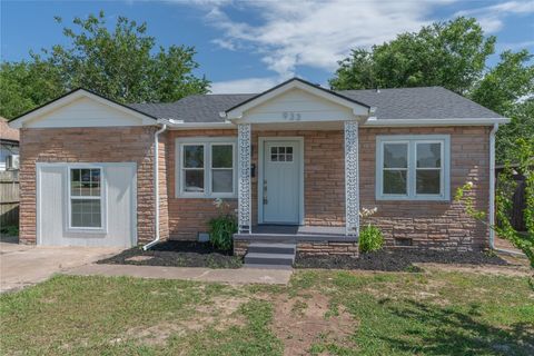 Single Family Residence in Oklahoma City OK 933 SW 50th Street.jpg