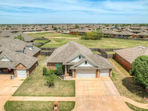 Single Family Residence in Edmond OK 18232 Scarborough Drive.jpg