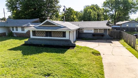 Single Family Residence in Del City OK 1524 Hampton Drive.jpg